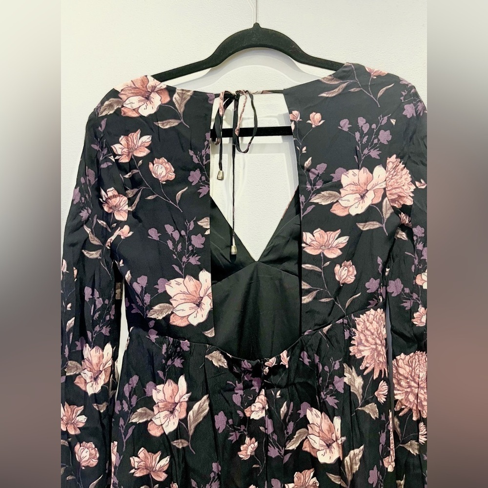 Forever 21 Black Purple Floral Flare Sleeve Witchy Boho Open Back Mini Dress SM - Picture 7 of 9